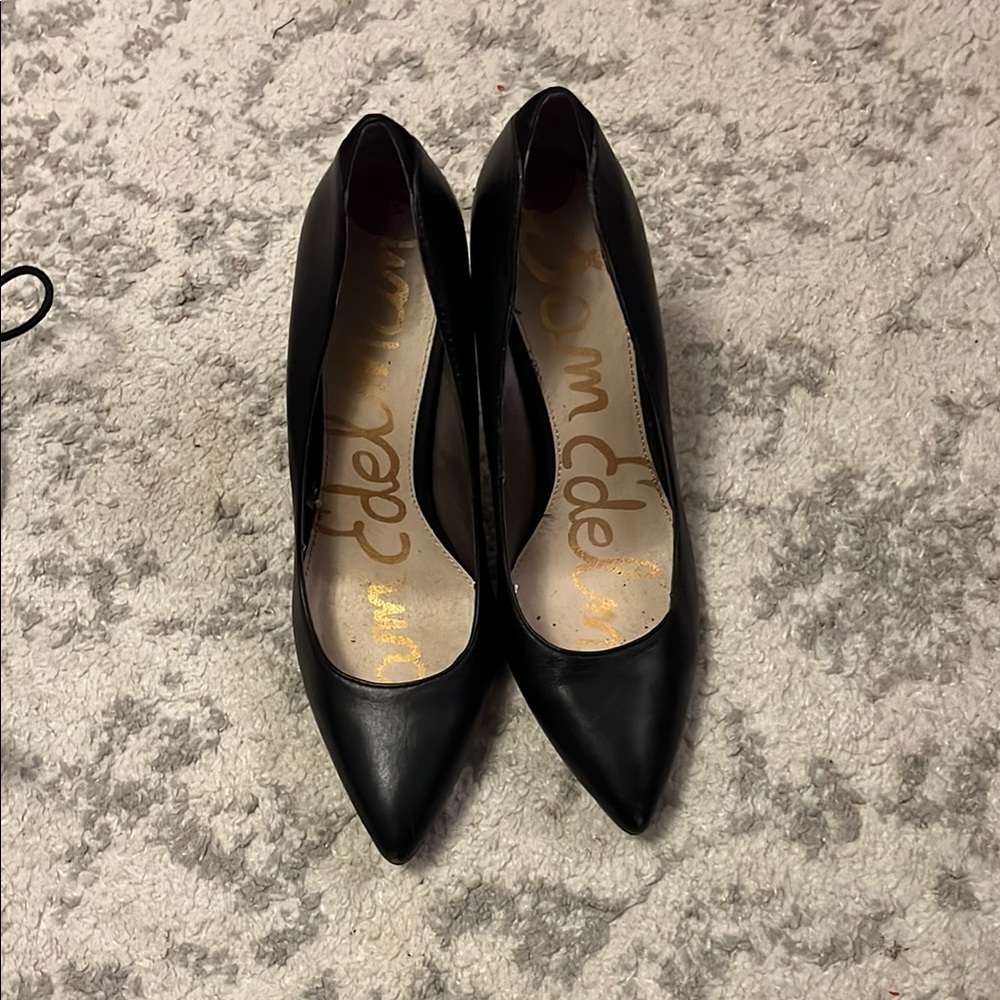 Sam Edelman Black leather pumps Women's size 8 1/2